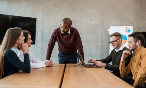 people-office-table-meeting