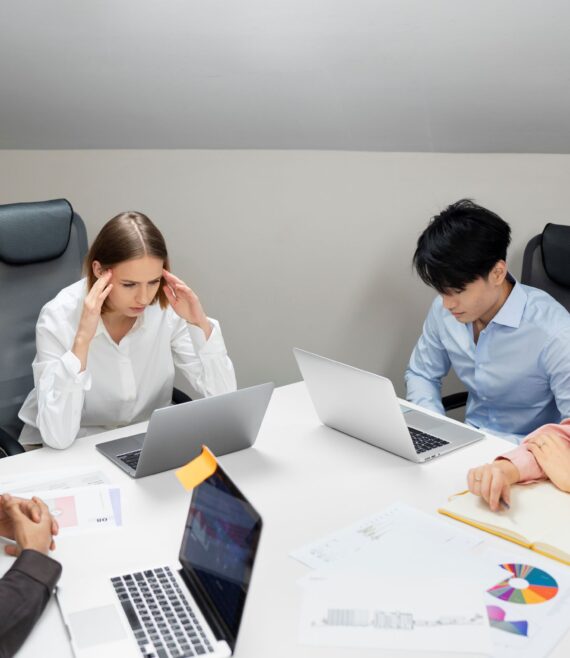 workplace-violence-taking-place-colleagues